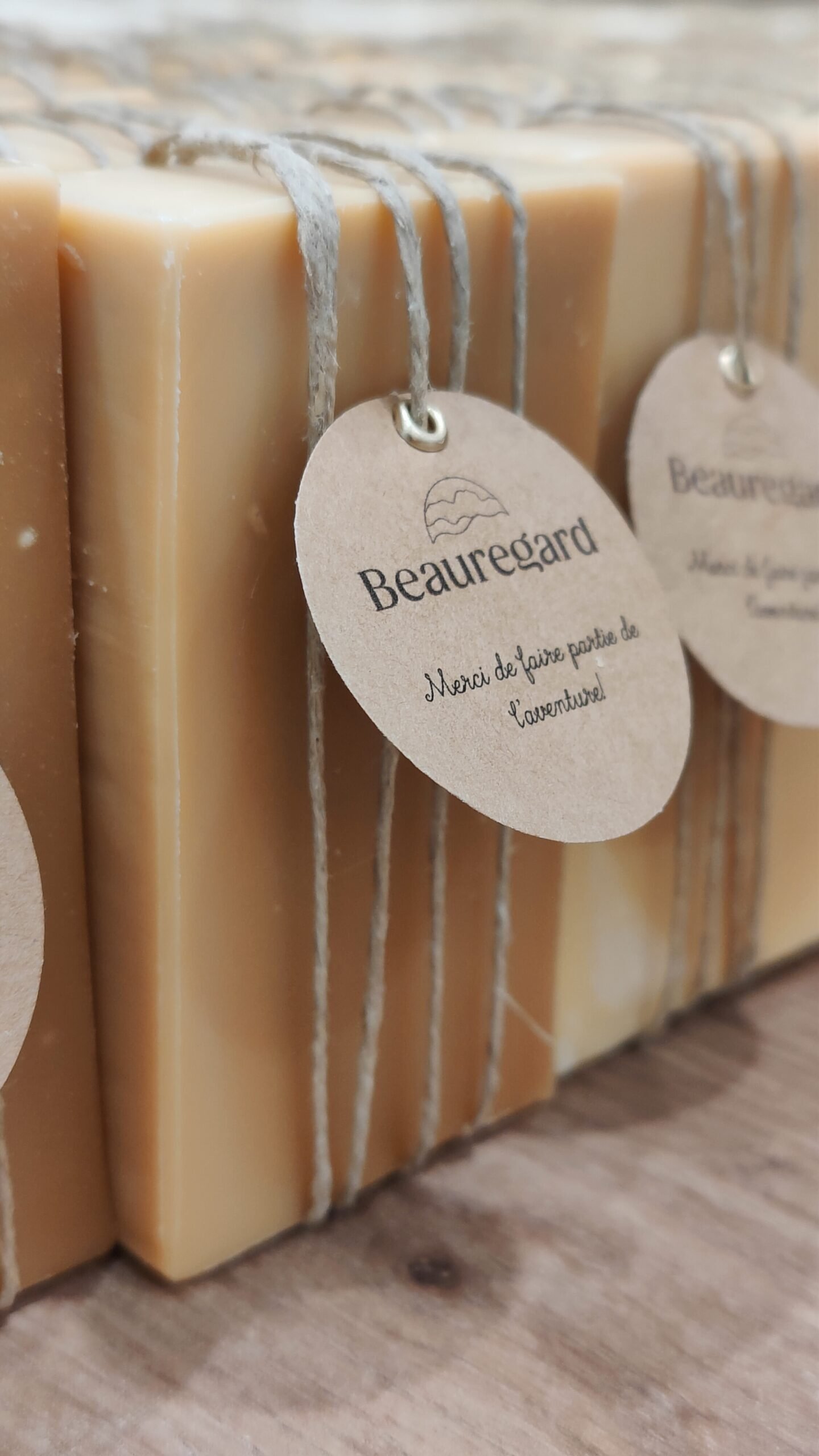 Savon artisanal Savaé posé en cadeau d'accueil hôtel