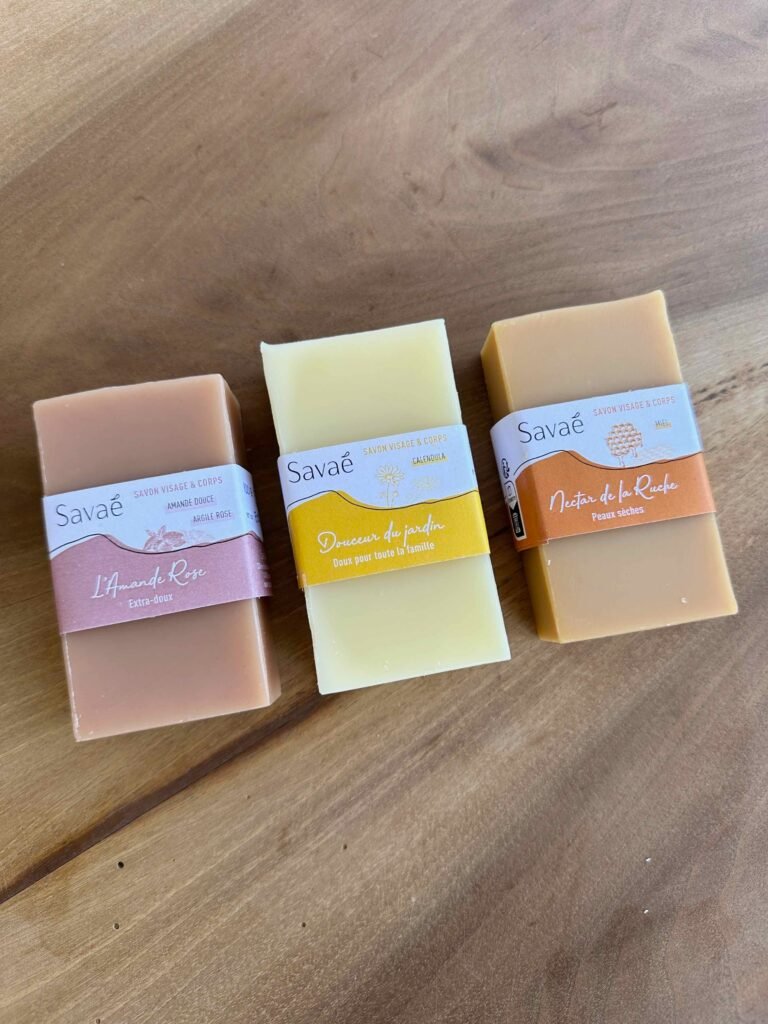 meilleur savon pour peau sensible : les meilleurs choix dans la gamme savaé Savons Savaé pour peau sensible : Douceur du jardin au calendula, Amande rose et Nectar de la ruche
